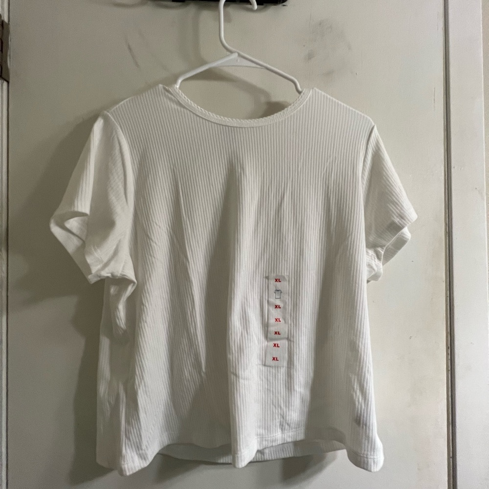 Brand new with tags Old Navy, White tee